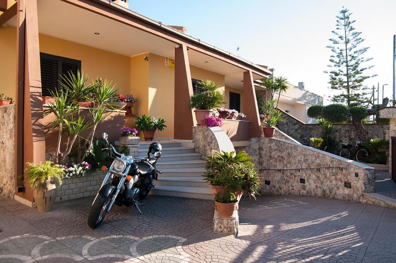 Guesthouse Da Filiberto Melendugno Exterior photo